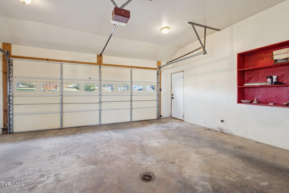 Photo #38: 21 Dodge Street