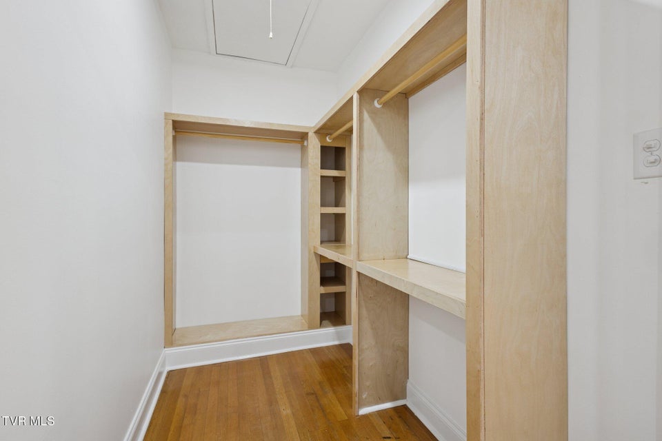 Photo #31: 21 Dodge Street