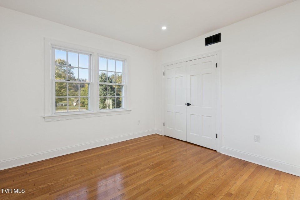 Photo #26: 21 Dodge Street