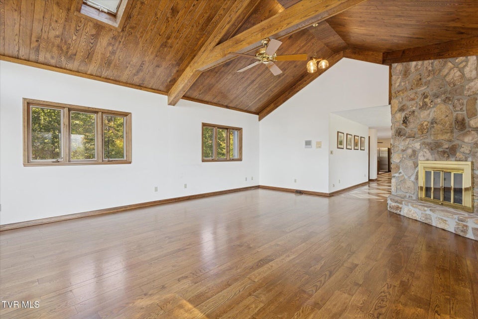 Photo #14: 120 Scott Lane