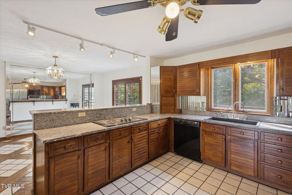 Photo #21: 120 Scott Lane