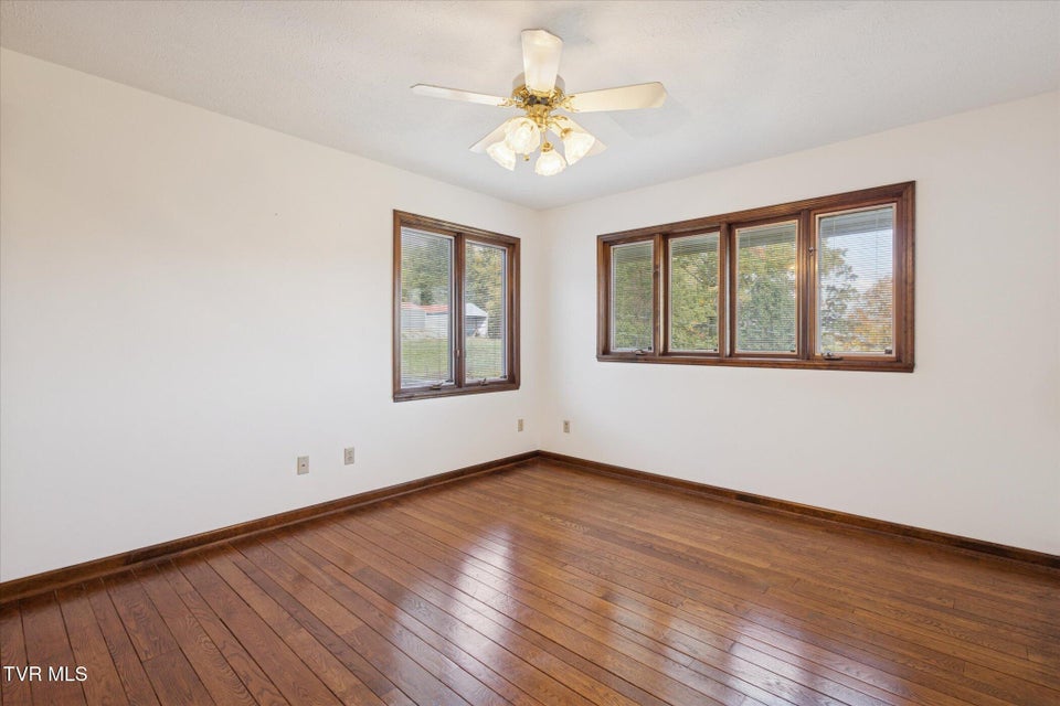 Photo #26: 120 Scott Lane