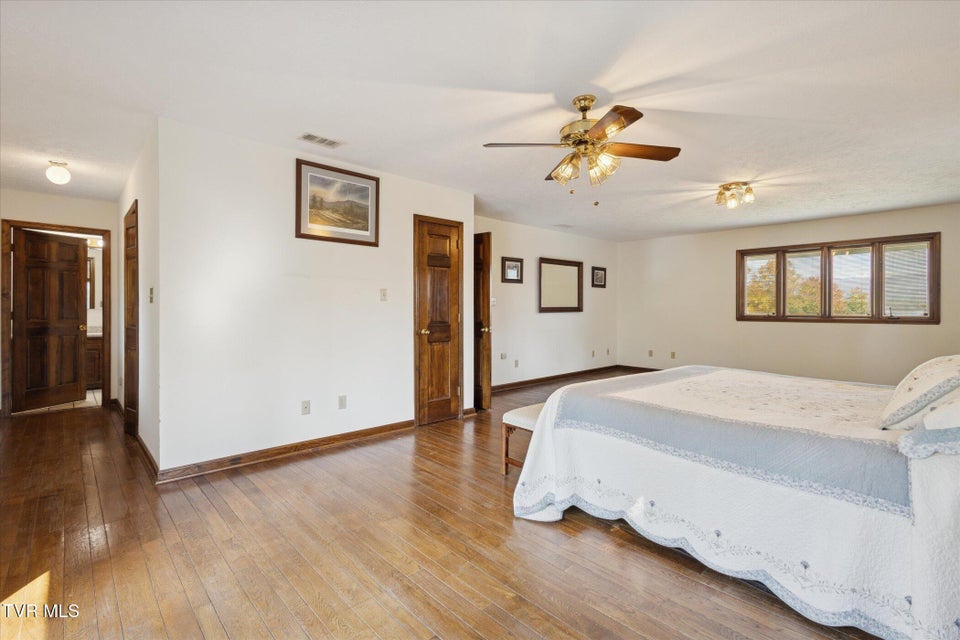 Photo #32: 120 Scott Lane