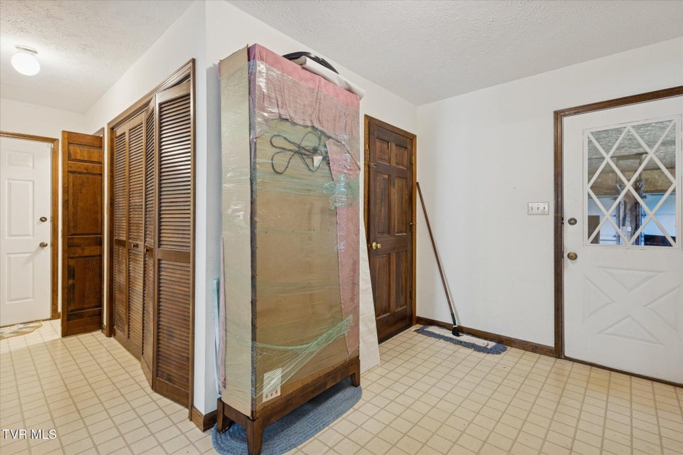 Photo #35: 120 Scott Lane