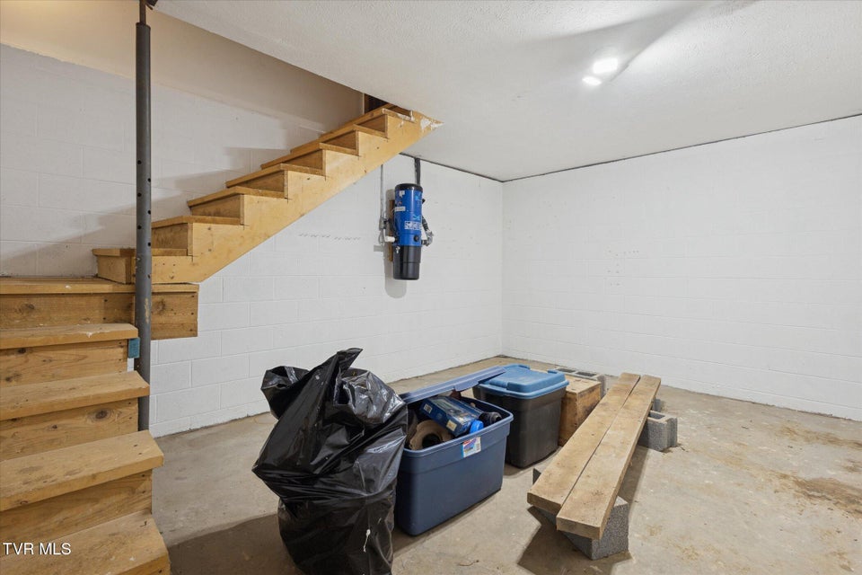 Photo #36: 120 Scott Lane