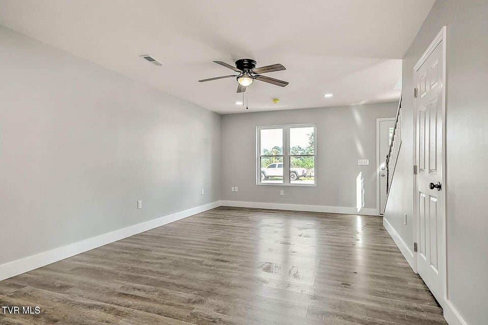 Photo #7: 1101 Rhode Island Avenue