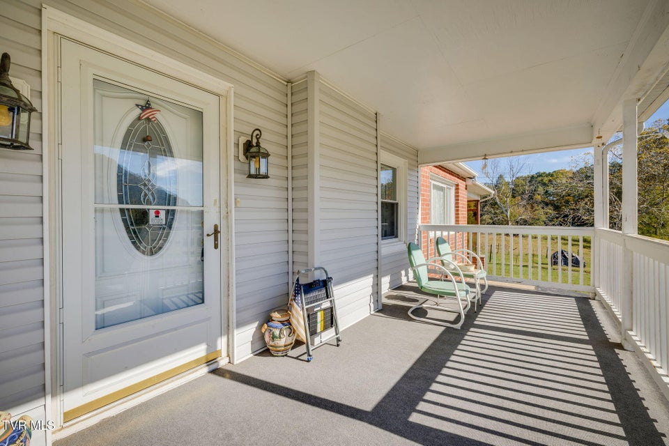 Photo #5: 185 Banjo Drive