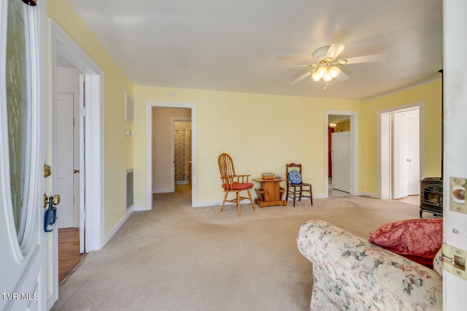 Photo #6: 185 Banjo Drive