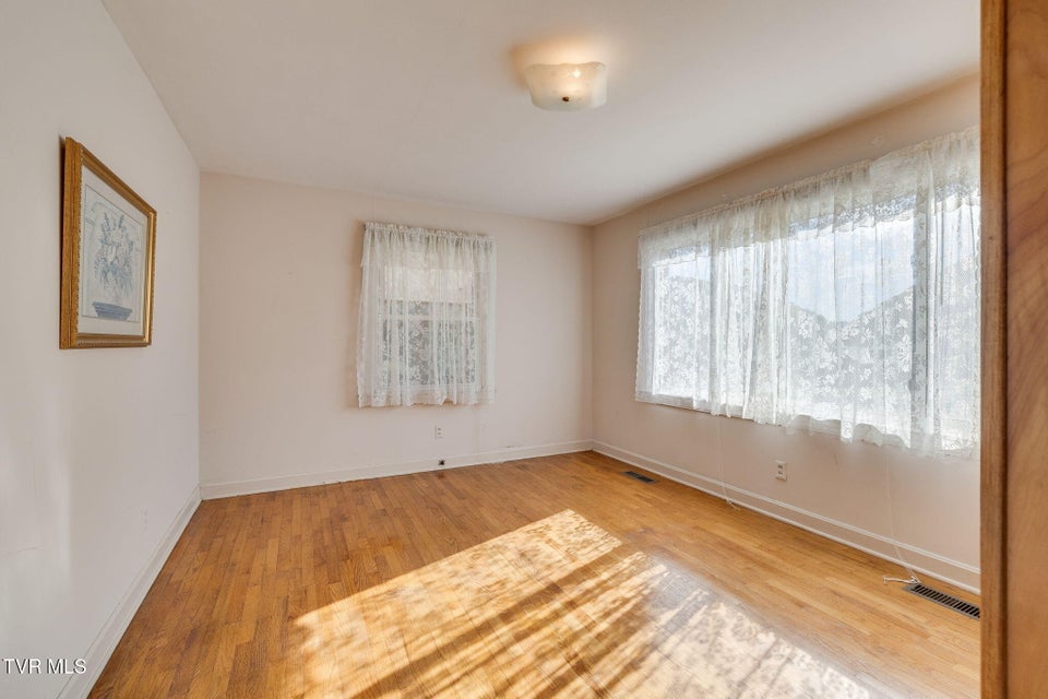 Photo #21: 185 Banjo Drive