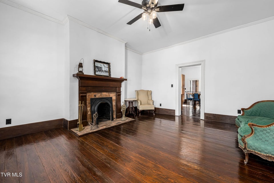 Photo #41: 120 Cherokee Street