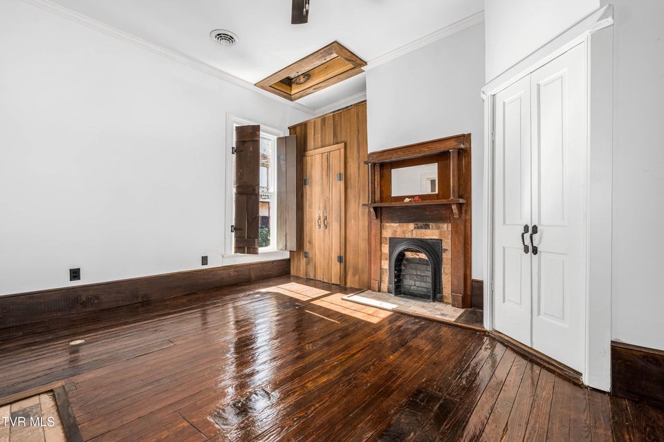 Photo #53: 120 Cherokee Street