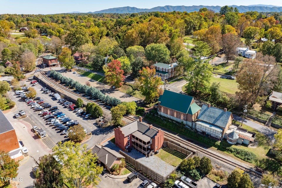 Photo #58: 120 Cherokee Street