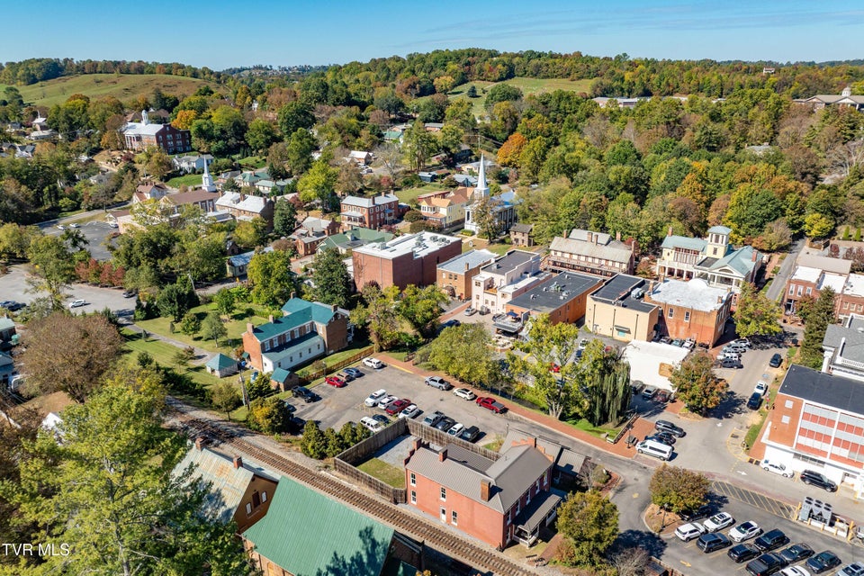 Photo #62: 120 Cherokee Street