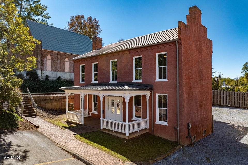 Photo #63: 120 Cherokee Street