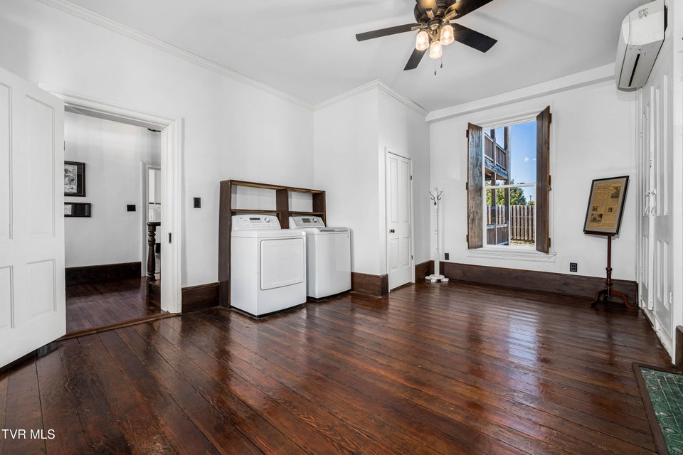 Photo #13: 120 Cherokee Street