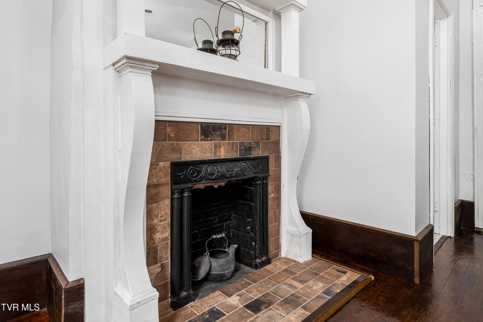 Photo #26: 120 Cherokee Street