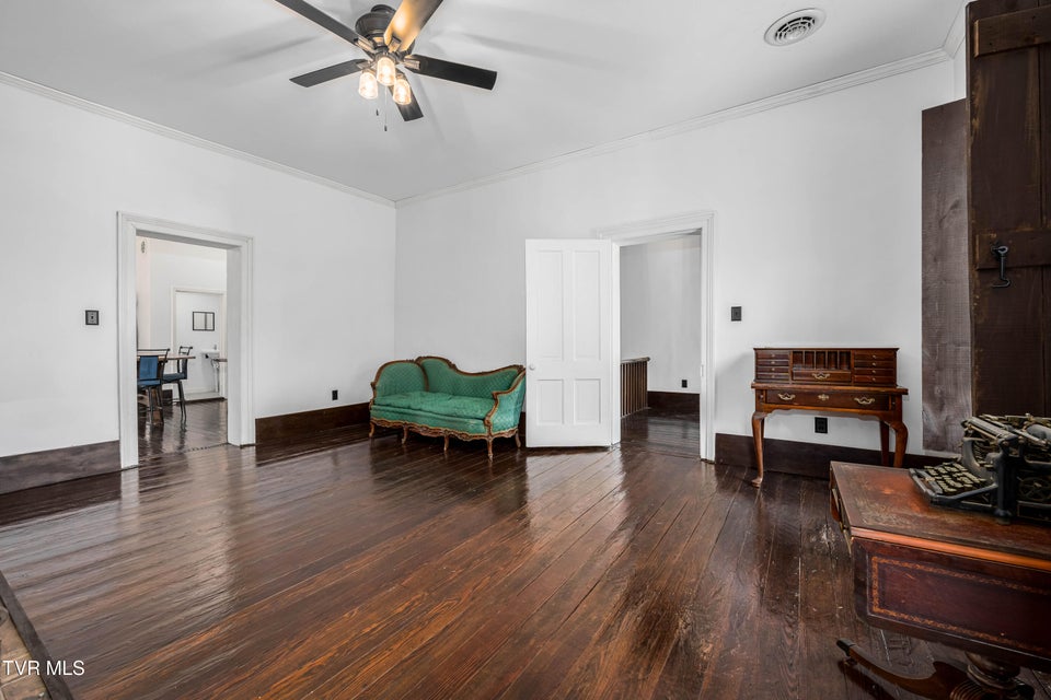 Photo #42: 120 Cherokee Street