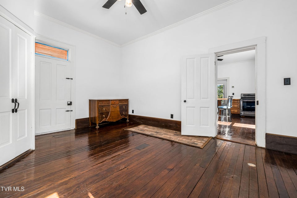 Photo #54: 120 Cherokee Street