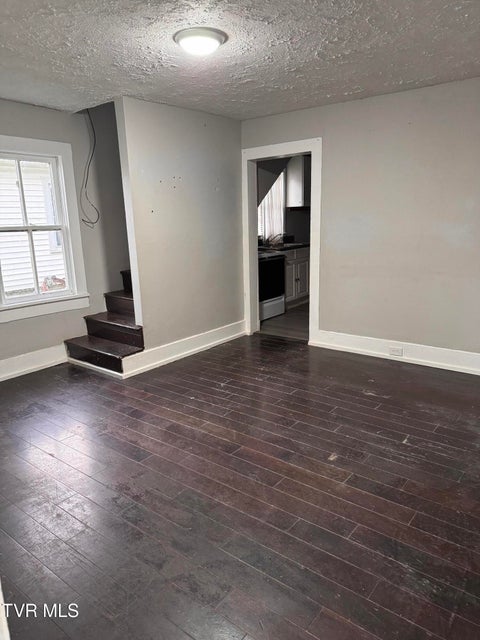 Photo #10: 705 Lehigh Street