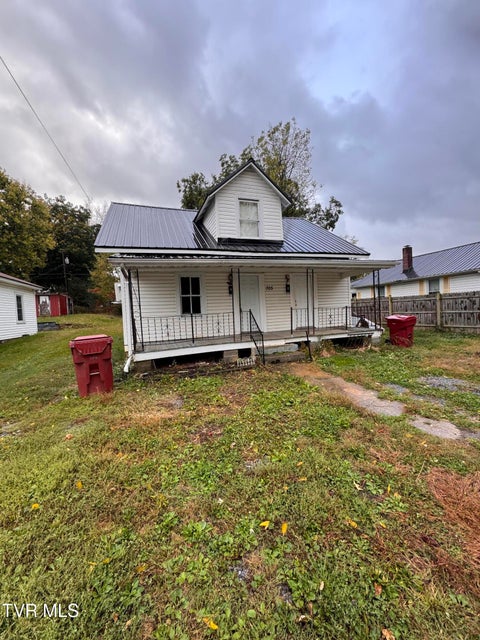 Photo #2: 705 Lehigh Street