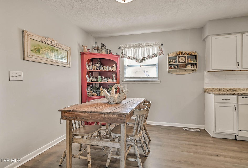 Photo #9: 95 Britton Avenue