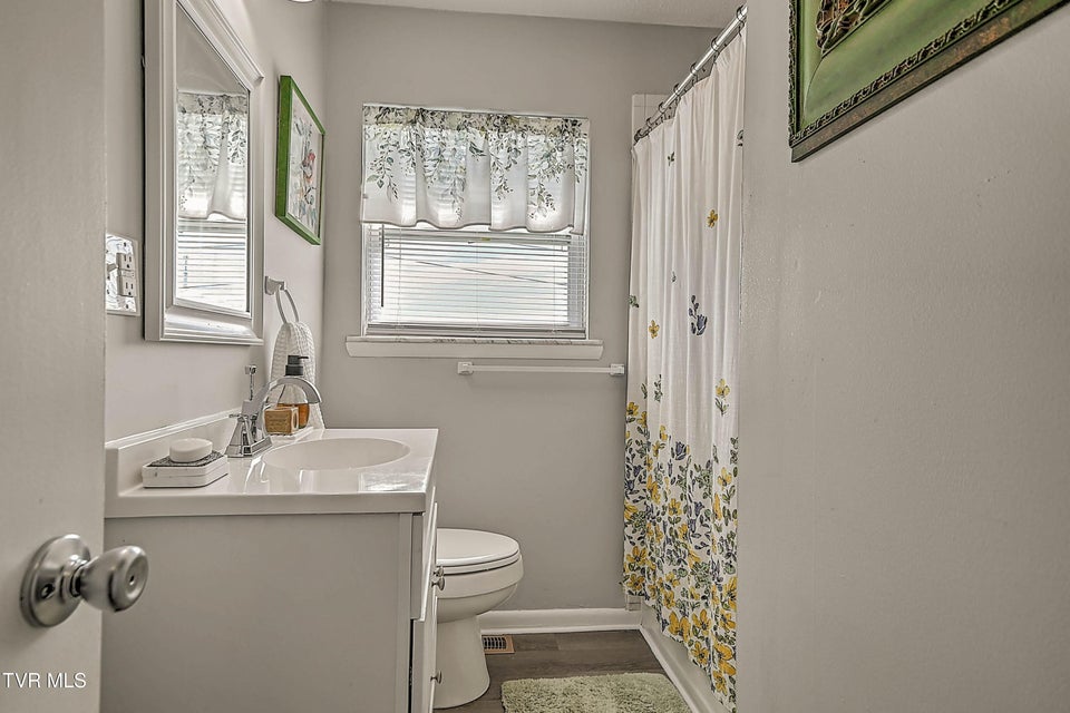 Photo #17: 95 Britton Avenue