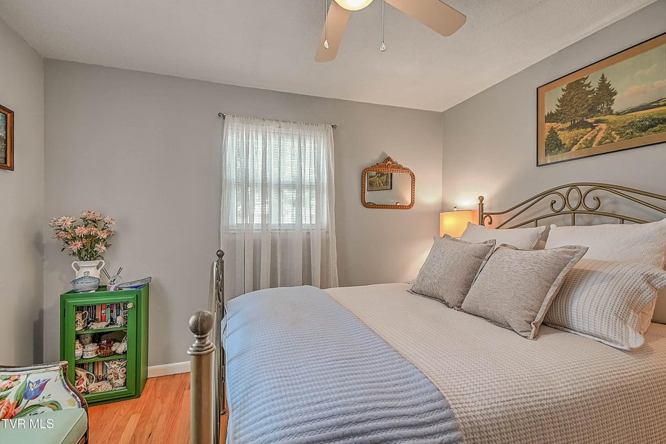 Photo #21: 95 Britton Avenue