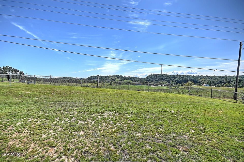 Photo #31: 95 Britton Avenue