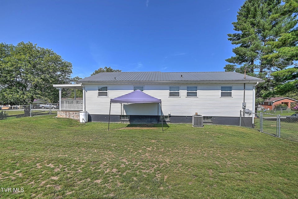 Photo #34: 95 Britton Avenue