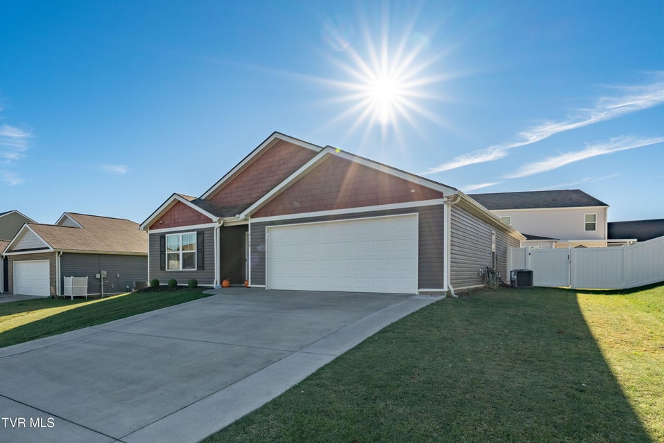 Photo #7: 3149 Phillips Way