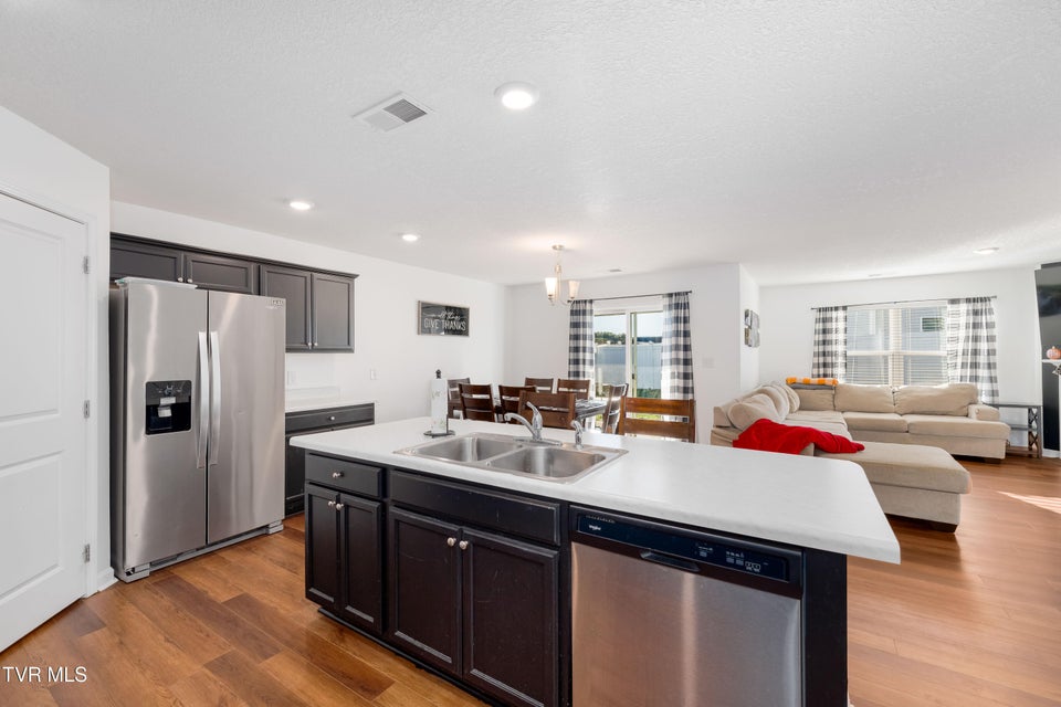 Photo #32: 3149 Phillips Way