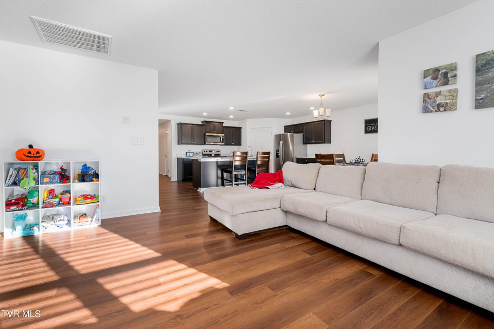 Photo #36: 3149 Phillips Way