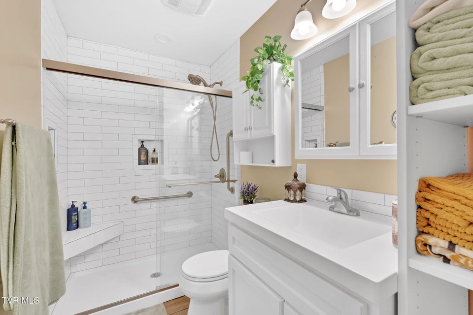 Photo #14: 1420 Belmont Drive