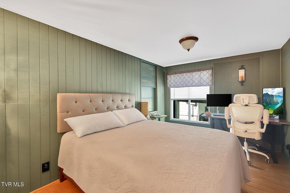 Photo #15: 1420 Belmont Drive