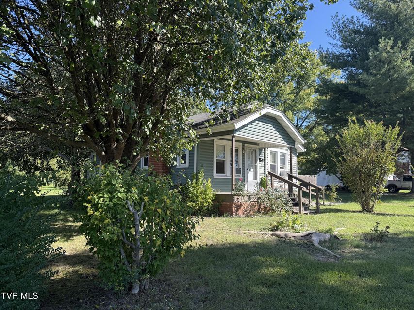 Photo #10: 1529 Central Street