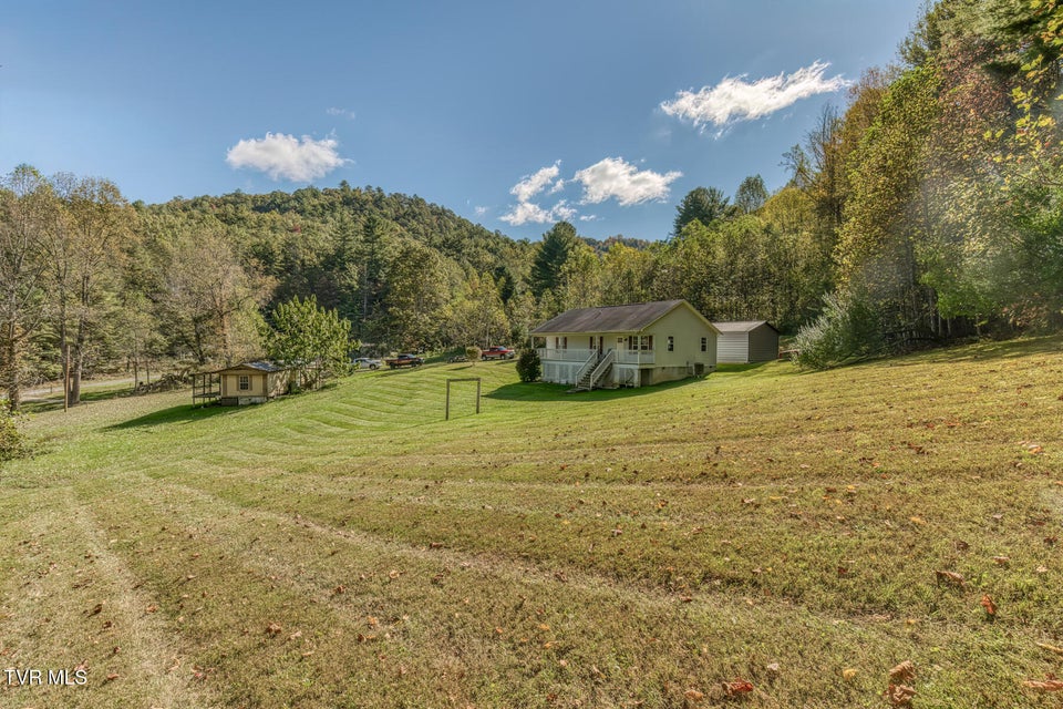 Photo #27: 318 Wayne Laws Road