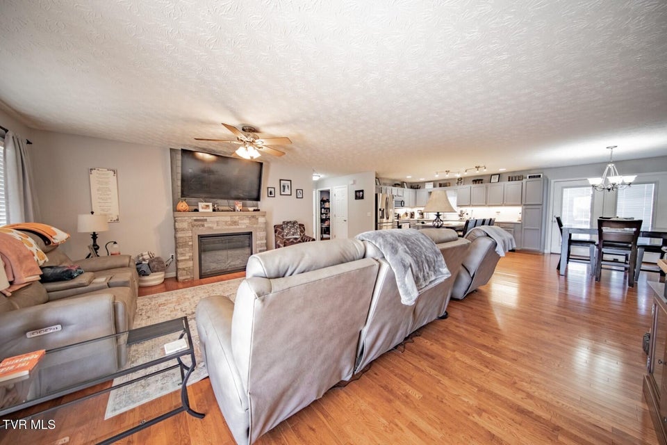 Photo #9: 1114 Caleb Ln 