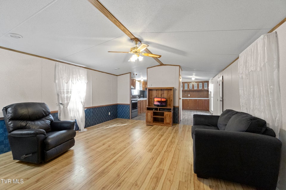 Photo #6: 885 Anderson Loop