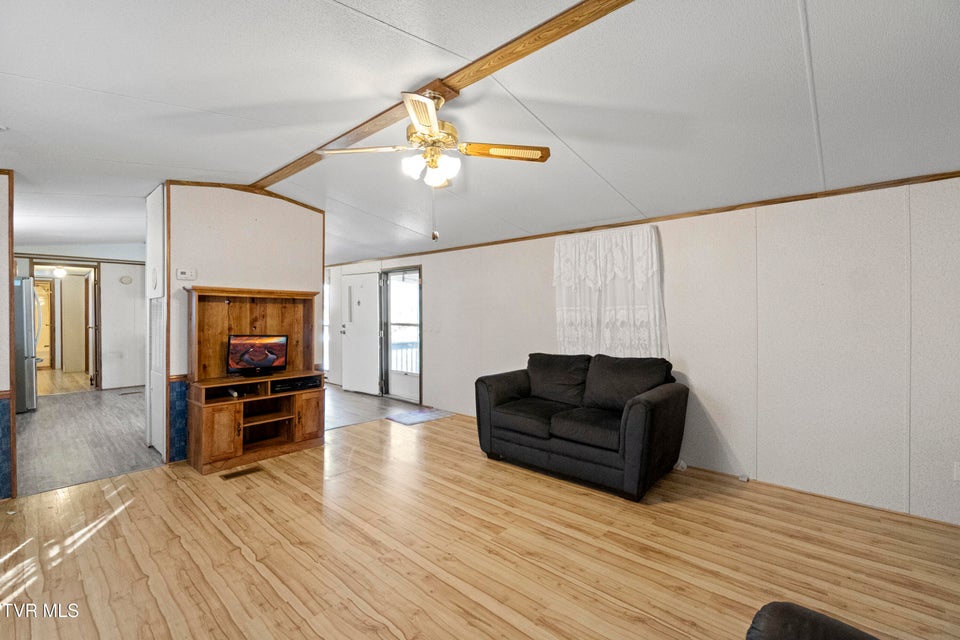 Photo #8: 885 Anderson Loop