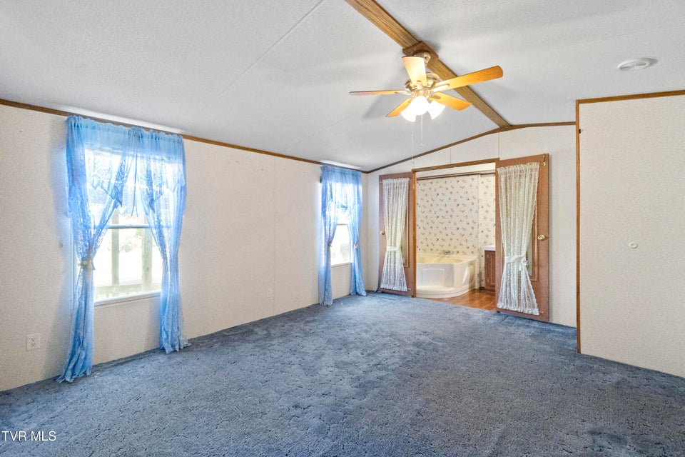 Photo #19: 885 Anderson Loop