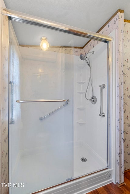 Photo #22: 885 Anderson Loop