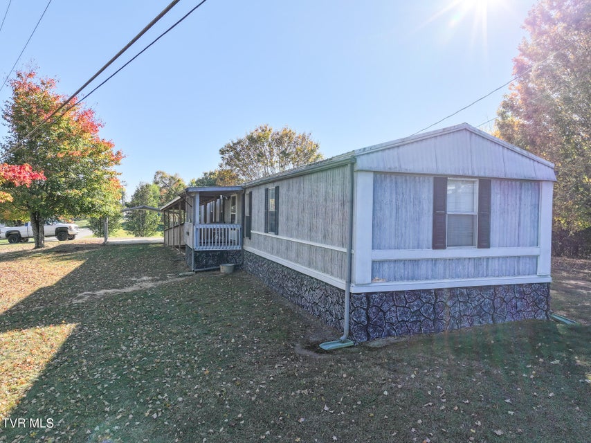 Photo #33: 885 Anderson Loop