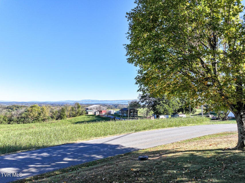 Photo #34: 885 Anderson Loop