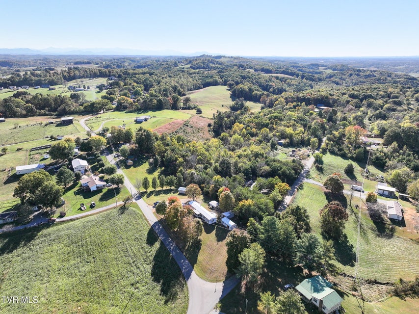 Photo #36: 885 Anderson Loop