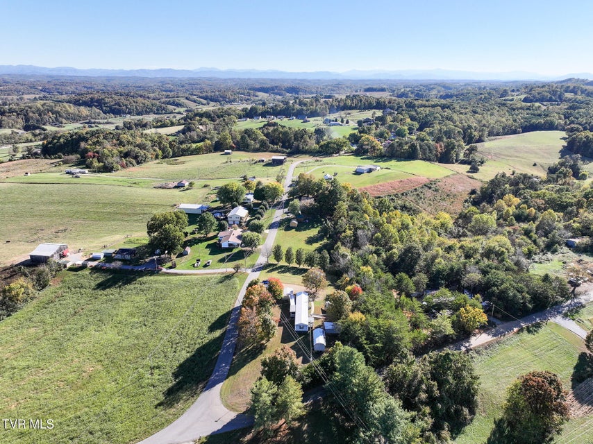 Photo #37: 885 Anderson Loop