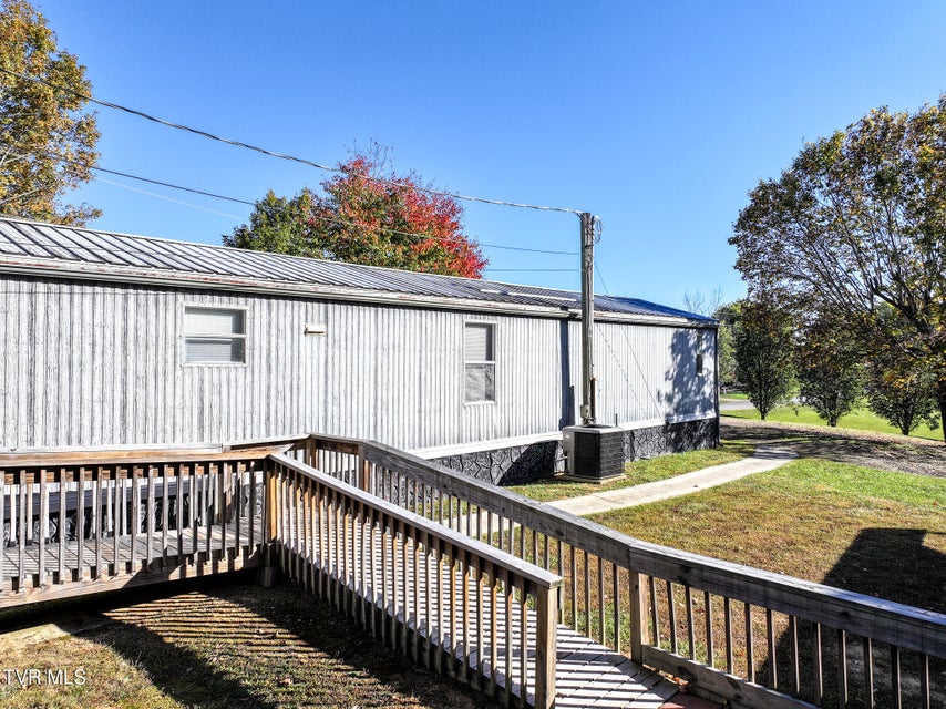 Photo #43: 885 Anderson Loop