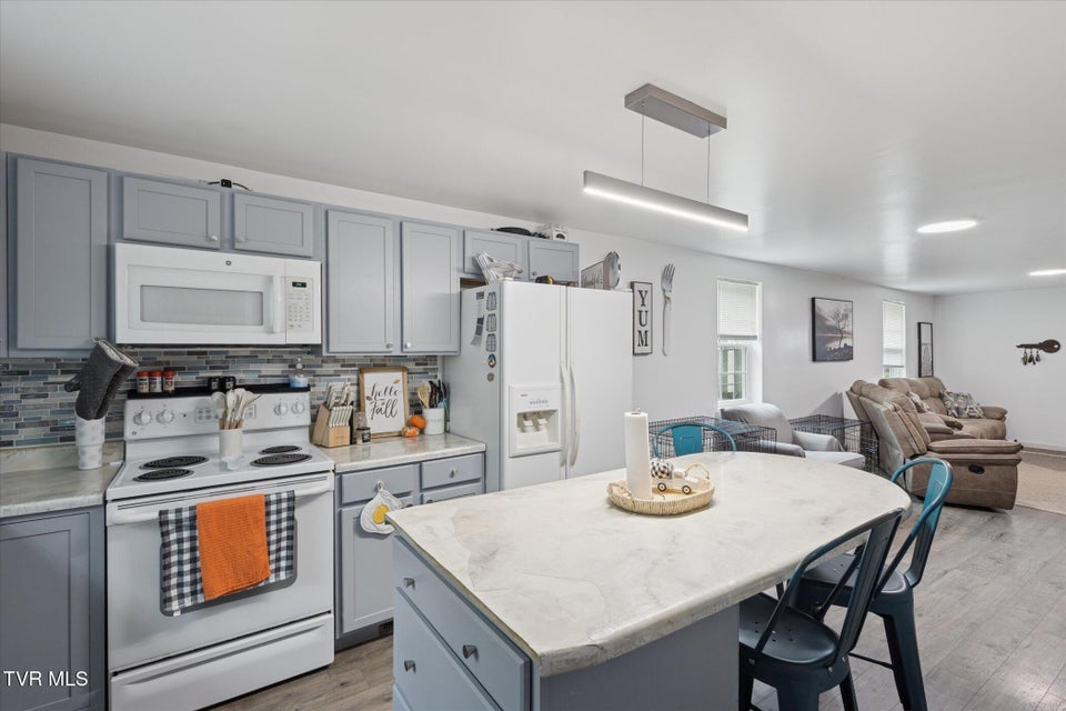 Photo #12: 211 Home Street