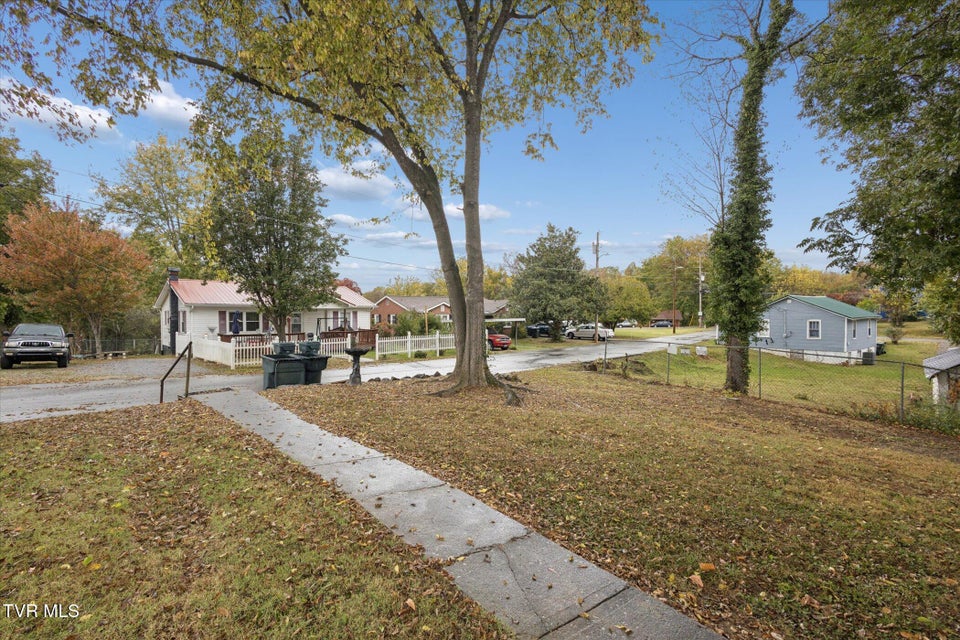 Photo #5: 211 Home Street