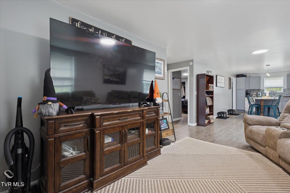 Photo #7: 211 Home Street