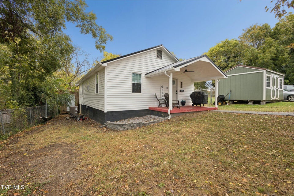 Photo #3: 211 Home Street